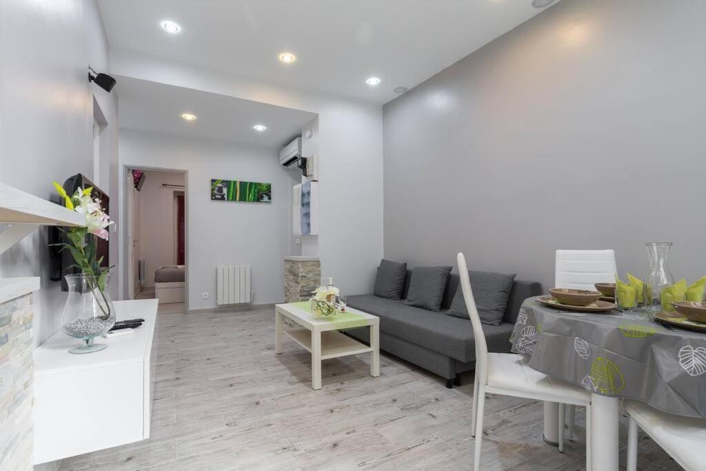 L32 Mozart 2 Bedrooms, Ac, Wifi, 10 Mins Apartment Nizza